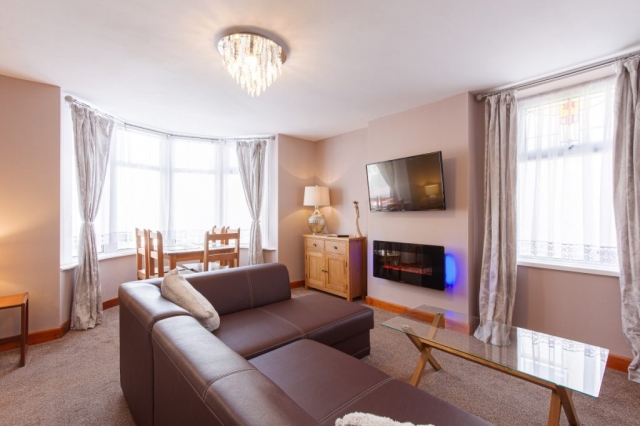 Beachcliffe Apartments Blackpool - 2 bedroom apartment apartment 7 Lounge.