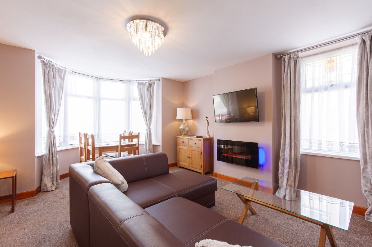 Beachcliffe Apartments Blackpool - 2 bedroom apartment apartment 7 Lounge.